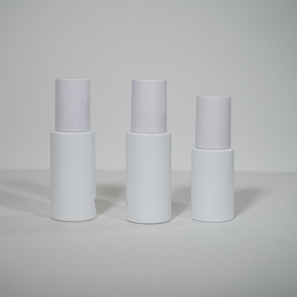Sunscreen/moisturizing spray bottle